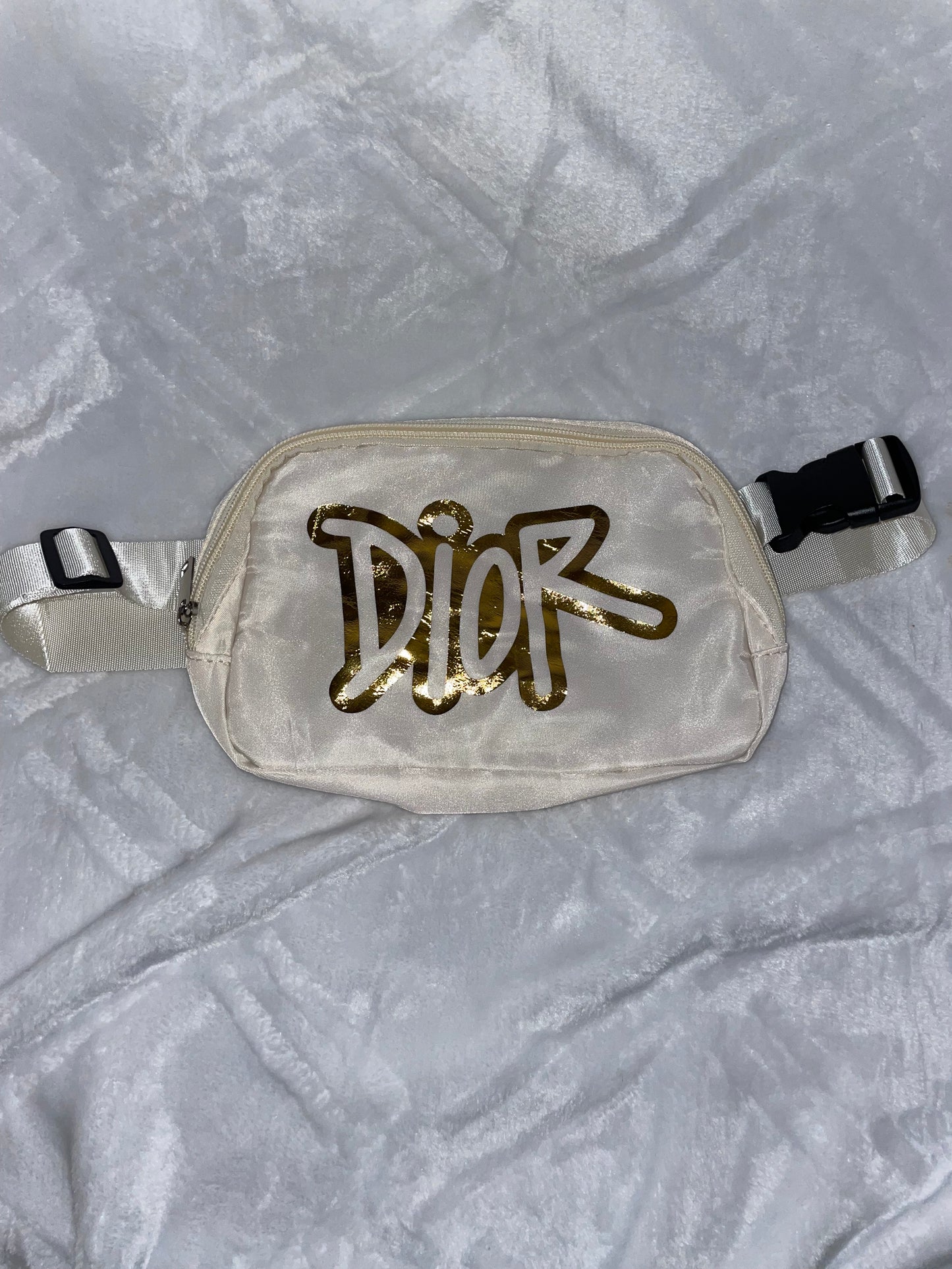 D Fanny pack