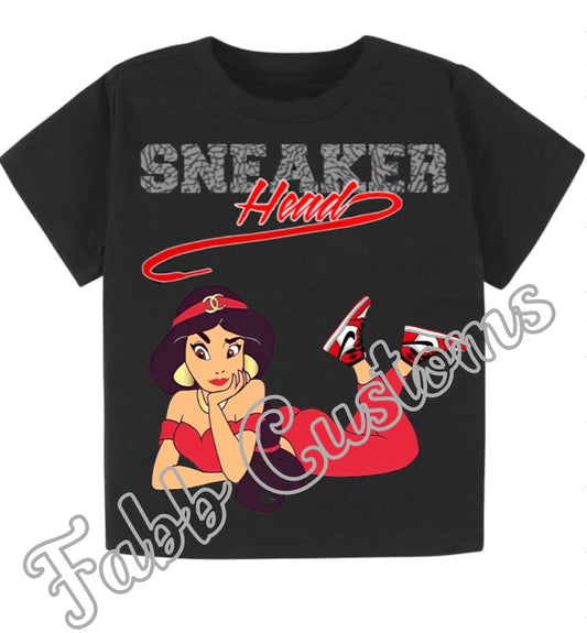 Sneaker head T